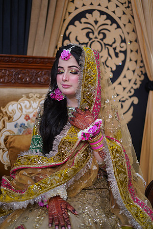 Maryam & Sultan Mehndi 00064