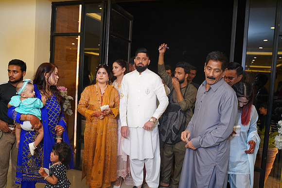Hassan & Rahila Baat Pakki 00175