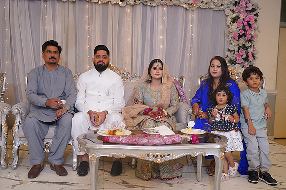 Hassan & Rahila Baat Pakki 00544