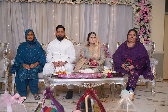 Hassan & Rahila Baat Pakki 00499