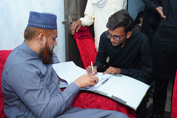 Ehtasham & Amna Barat  00191