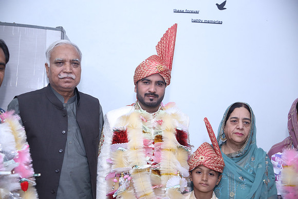 Barat Wedding Photographed by Fatima Studio 00071