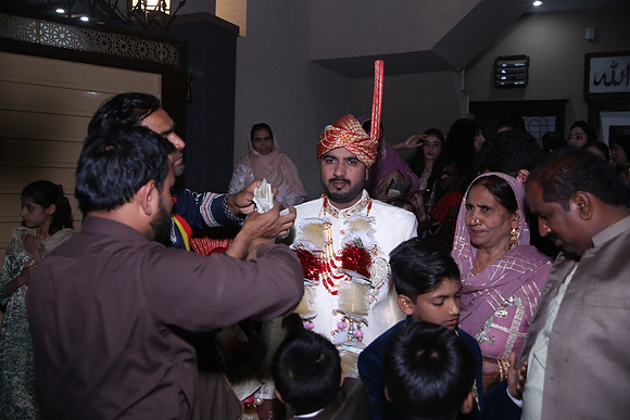 Barat Wedding Photographed by Fatima Studio 00185