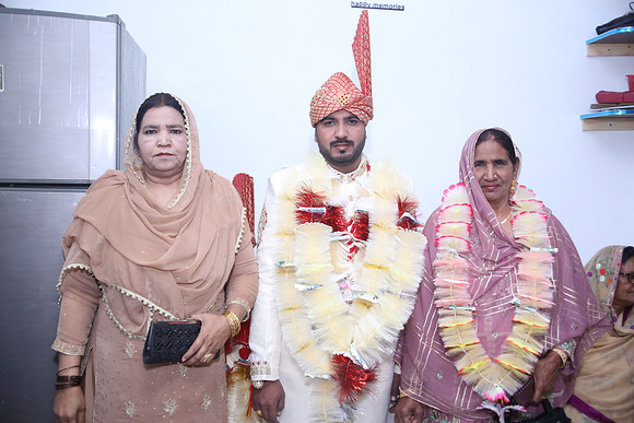 Barat Wedding Photographed by Fatima Studio 00107