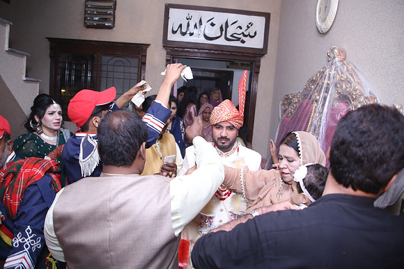 Barat Wedding Photographed by Fatima Studio 00133