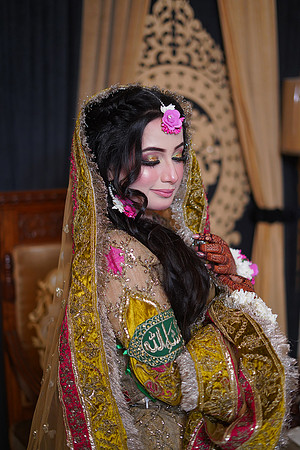 Maryam & Sultan Mehndi 00073