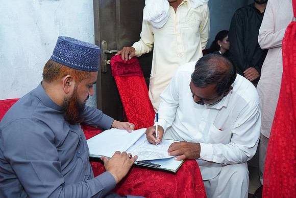 Ehtasham & Amna Barat  00188
