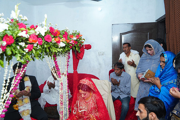 Ehtasham & Amna Barat  00214