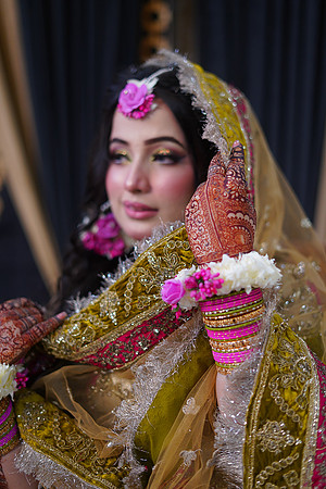 Maryam & Sultan Mehndi 00047