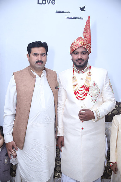 Barat Wedding Photographed by Fatima Studio 00032
