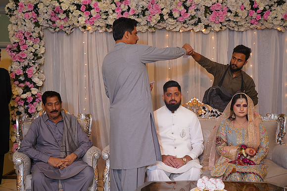 Hassan & Rahila Baat Pakki 00468