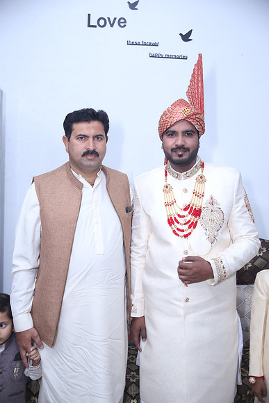Barat Wedding Photographed by Fatima Studio 00031