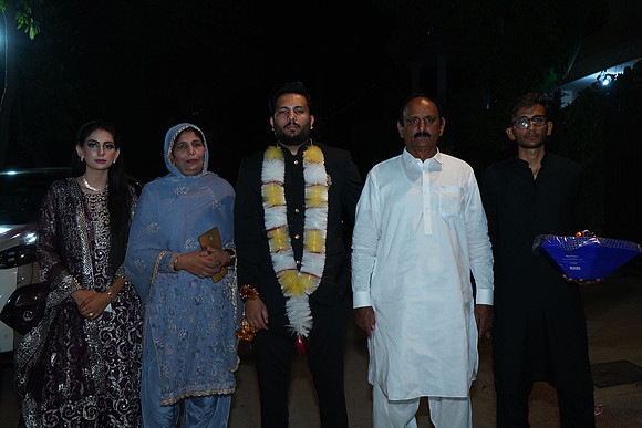 Ehtasham & Amna Barat  00147