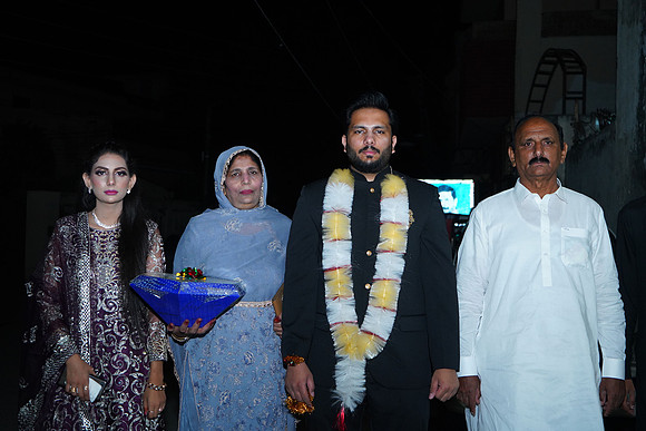 Ehtasham & Amna Barat  00153