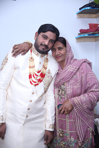 Barat Wedding Photographed by Fatima Studio 00014