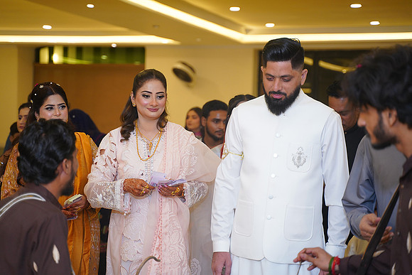 Hassan & Rahila Baat Pakki 00200
