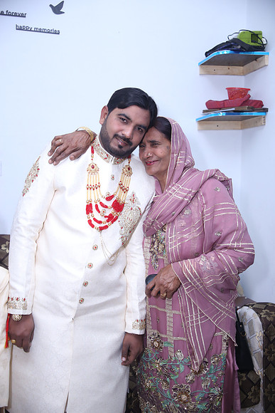 Barat Wedding Photographed by Fatima Studio 00013