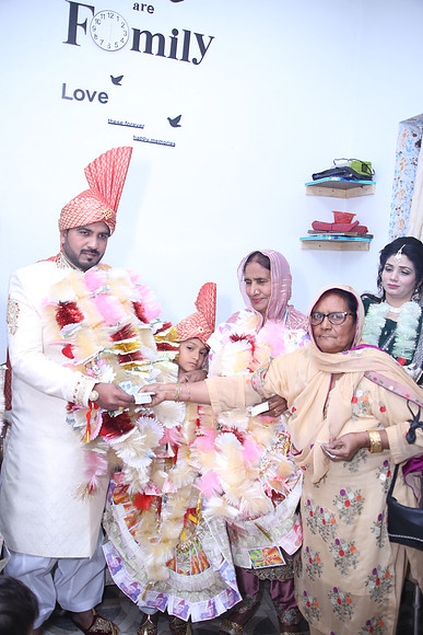 Barat Wedding Photographed by Fatima Studio 00073