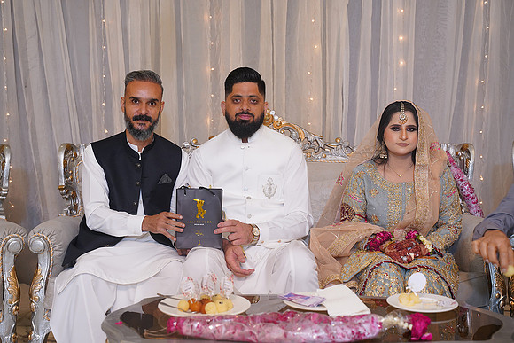 Hassan & Rahila Baat Pakki 00542