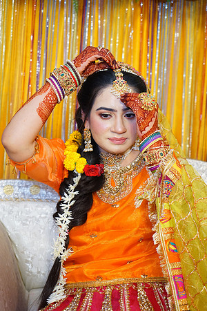 Rafiya & Fahad Mehndi 00040