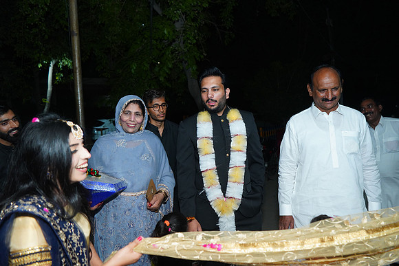 Ehtasham & Amna Barat  00162