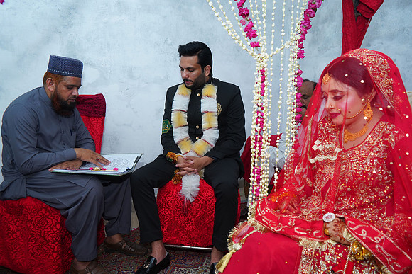 Ehtasham & Amna Barat  00209
