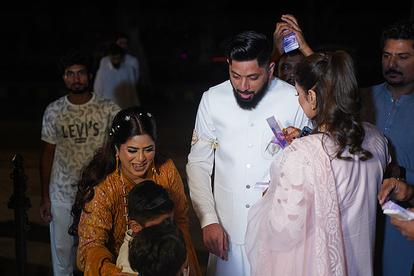 Hassan & Rahila Baat Pakki 00154