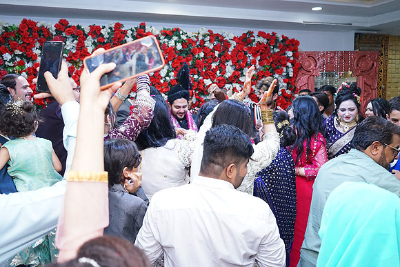 Rafiya & Fahad Barat 00196