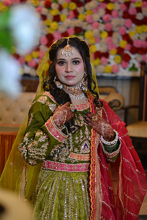 Usama & Bisma Mehndi 00048