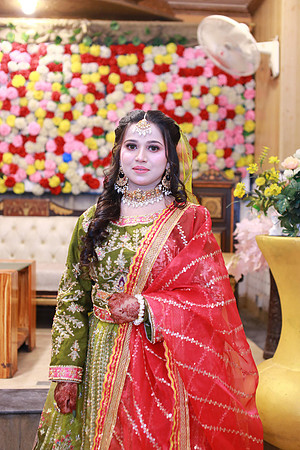 Usama & Bisma Mehndi 00113