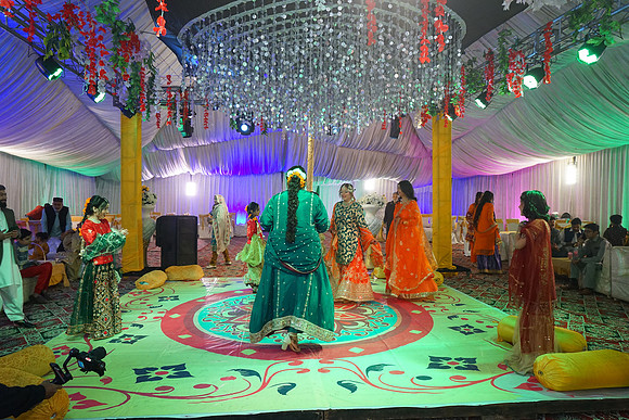 Ayesha & Arslan Mehndi 00133