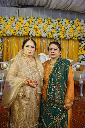 Rafiya & Fahad Mehndi 00128
