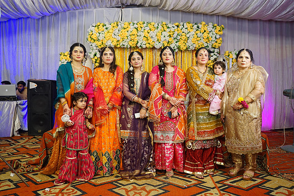 Rafiya & Fahad Mehndi 00142