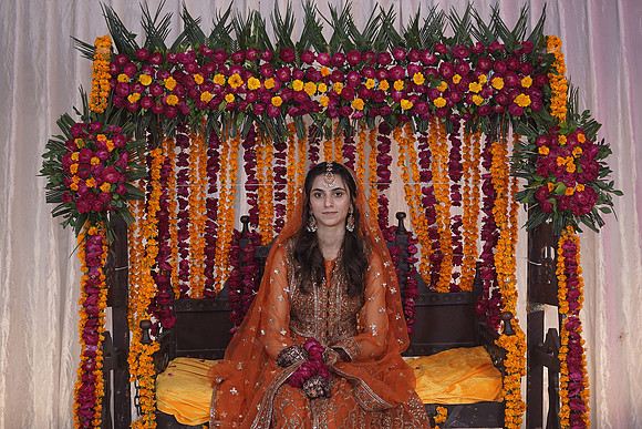 Iqra & Amjad Mehndi 00028