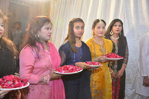 Usama & Bisma Mayon 00167