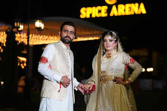 Azhar & Ayesha 00091