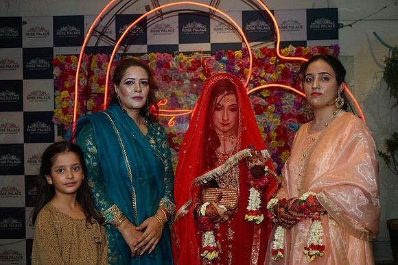 Fatima & Anjum 00231