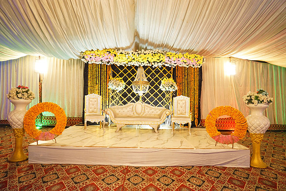 Ayesha & Arslan Mehndi 00039