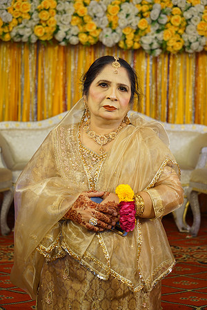 Rafiya & Fahad Mehndi 00096