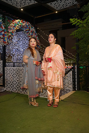 Fatima & Anjum 00137