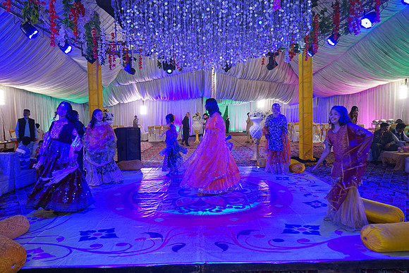 Ayesha & Arslan Mehndi 00135