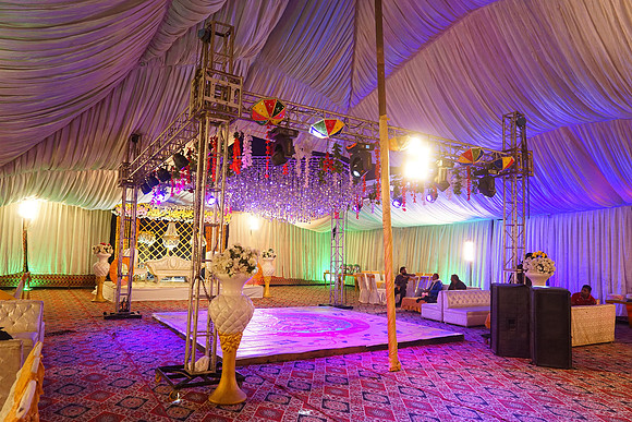 Ayesha & Arslan Mehndi 00043