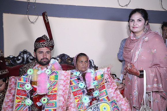 Ibrar & Aleena Barat 00174