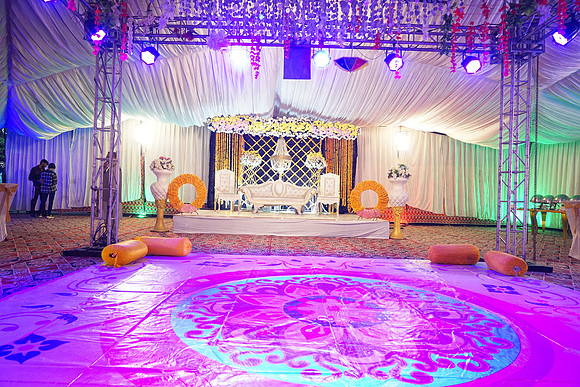 Ayesha & Arslan Mehndi 00052