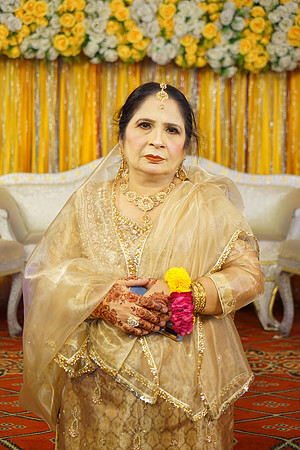 Rafiya & Fahad Mehndi 00095