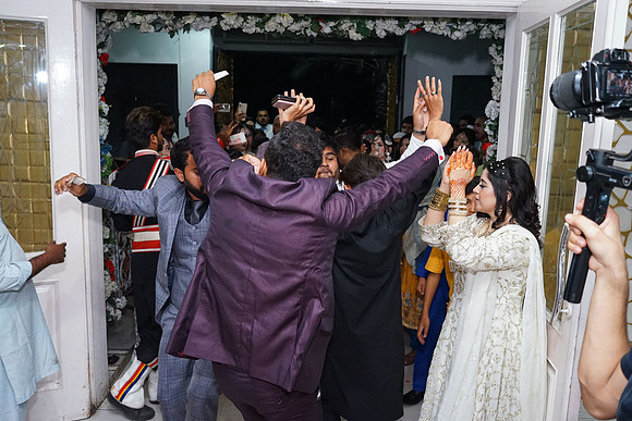Rafiya & Fahad Barat 00170