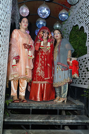Fatima & Anjum 00191