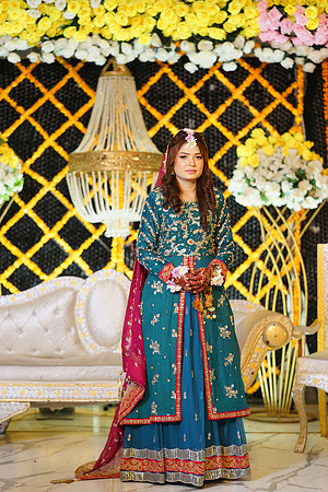 Ayesha & Arslan Mehndi 00014