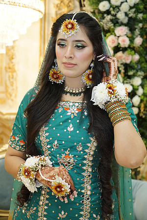 Usman & Zarwa Mehndi 00017