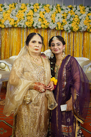 Rafiya & Fahad Mehndi 00134